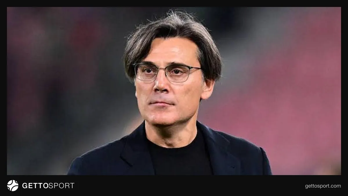Vincenzo Montella yaka kartı ve TFF logosu ile konuşurken
