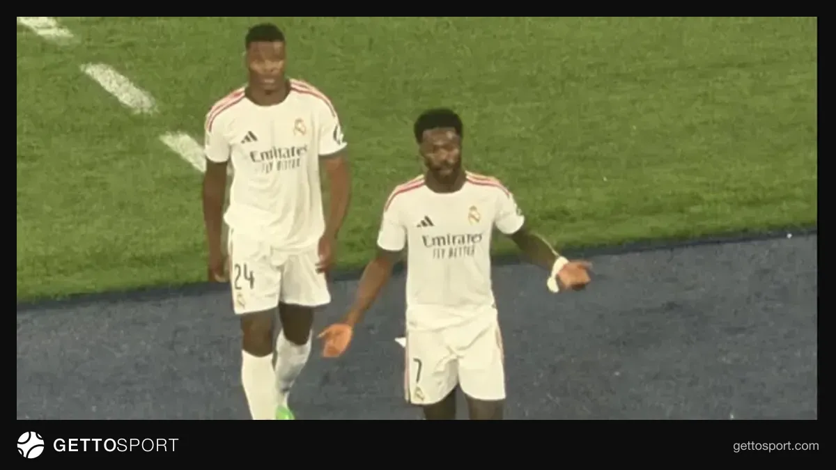 Real Madrid-in Vinisius və Joze Mourinyo arasındakı mübahisə oyun zamanı