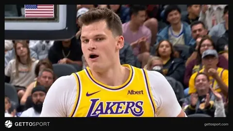 Walker Kessler Lakers formasıyla maç esnasında pota altı mücadelesi