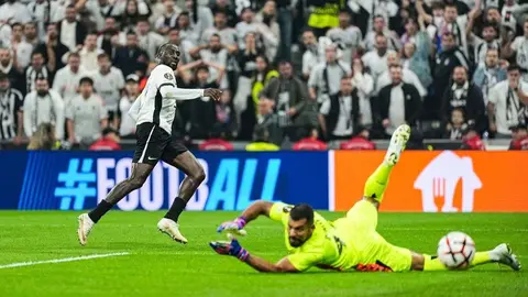 Wilfred Ndidi gol sevinci Beşiktaş formasıyla