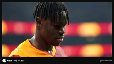 Wilfried Singo antrenmanda sağlık heyeti kontrolünde