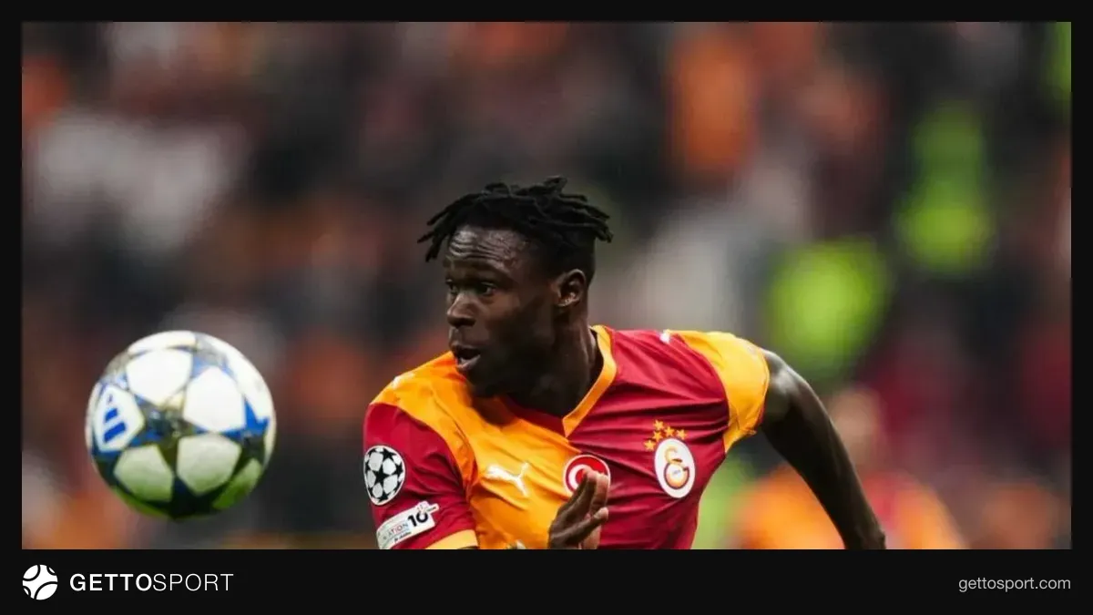 Wilfried Singo sakatlık sonrası tedavi ve takımla görüşürken