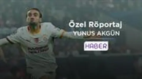Yunus Akgün stüdyoda beIN SPORTS röportajı verirken