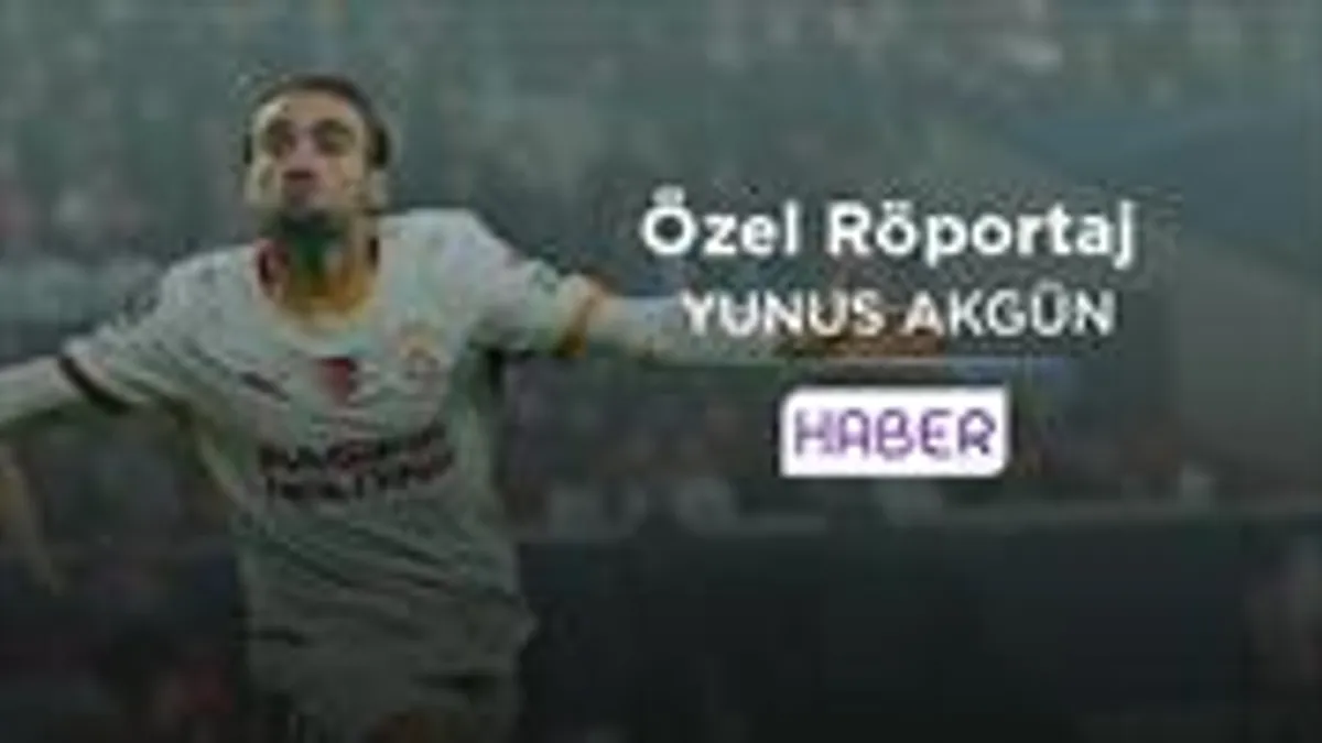 Yunus Akgün stüdyoda beIN SPORTS röportajı verirken