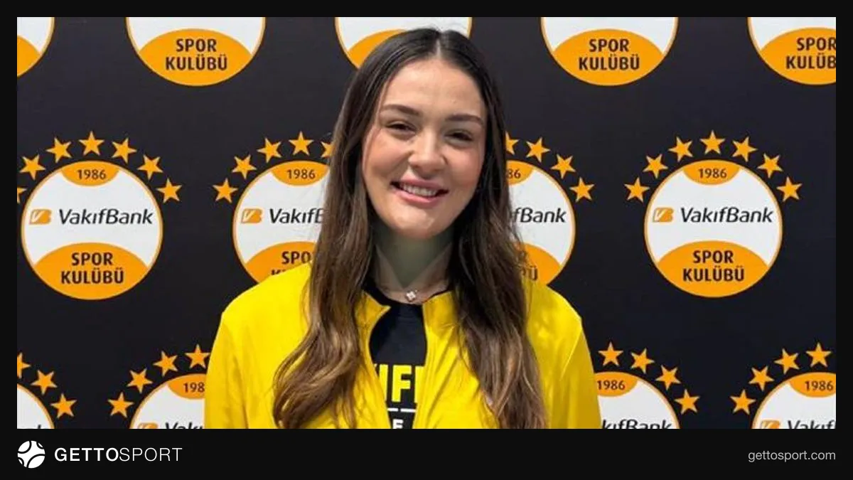 Zehra Güneş VakıfBank formasıyla medya günü konuşurken