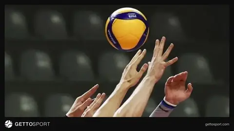 Ziraat Bankkart ve Galatasaray voleybol takımları maç antrenmanı veya salon görünümü