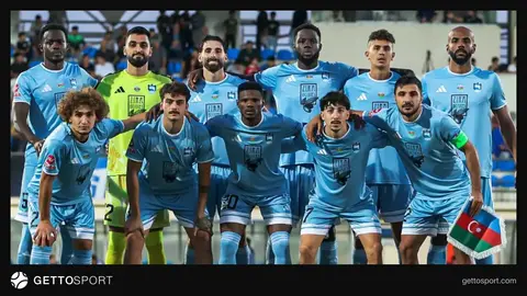Zirə komandası məşqdə — futbolçular və məşqçi heyəti