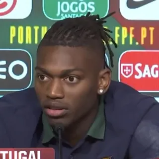 Rəfael Leao